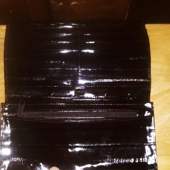 Genuine Eelskin Wallet - Picture 2 of 2